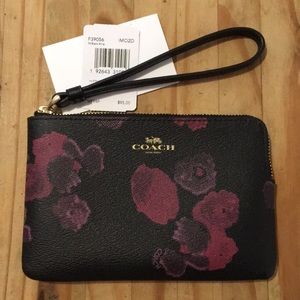 Coach Bags - Coach wristlet Coach Bags - Coach wristlet